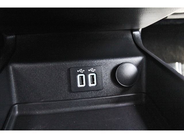 Used 2020 Ford Fusion SE image 26