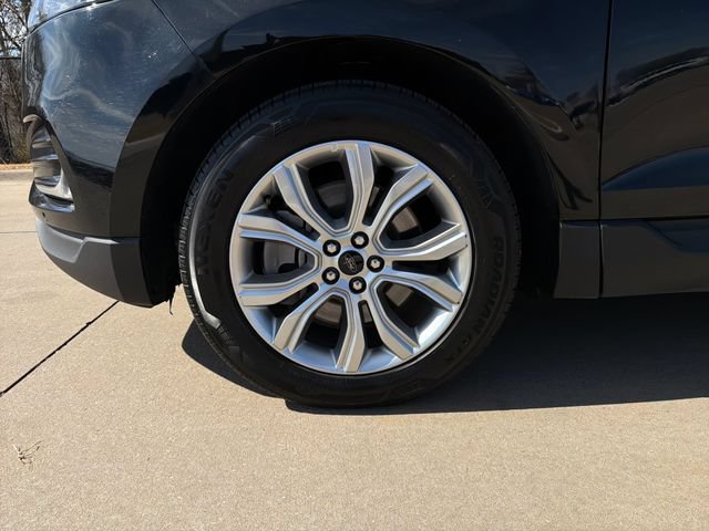 Used 2024 Ford Edge Titanium AWD/4WD image 9