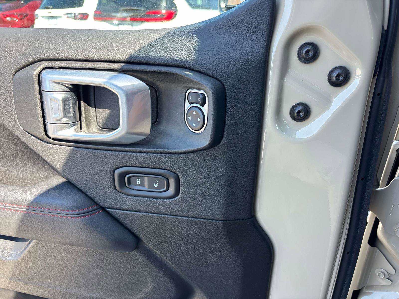 Used 2022 Jeep Gladiator Rubicon w/ LED Lighting Group AWD/4WD image 16