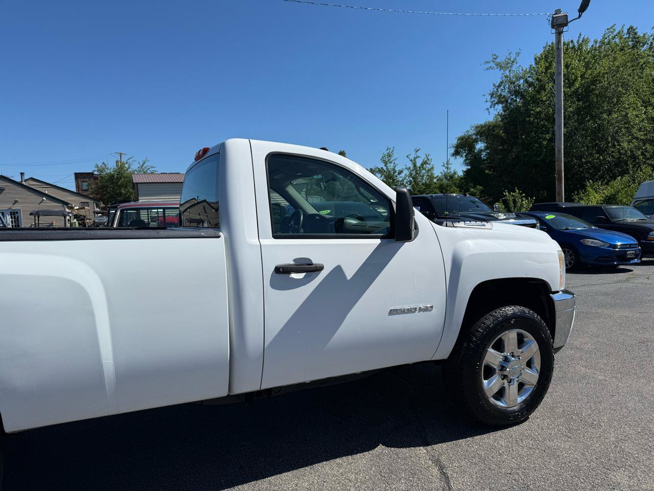 Used 2011 Chevrolet Silverado 2500 W/T w/ Snow Plow Prep Package AWD/4WD image 13
