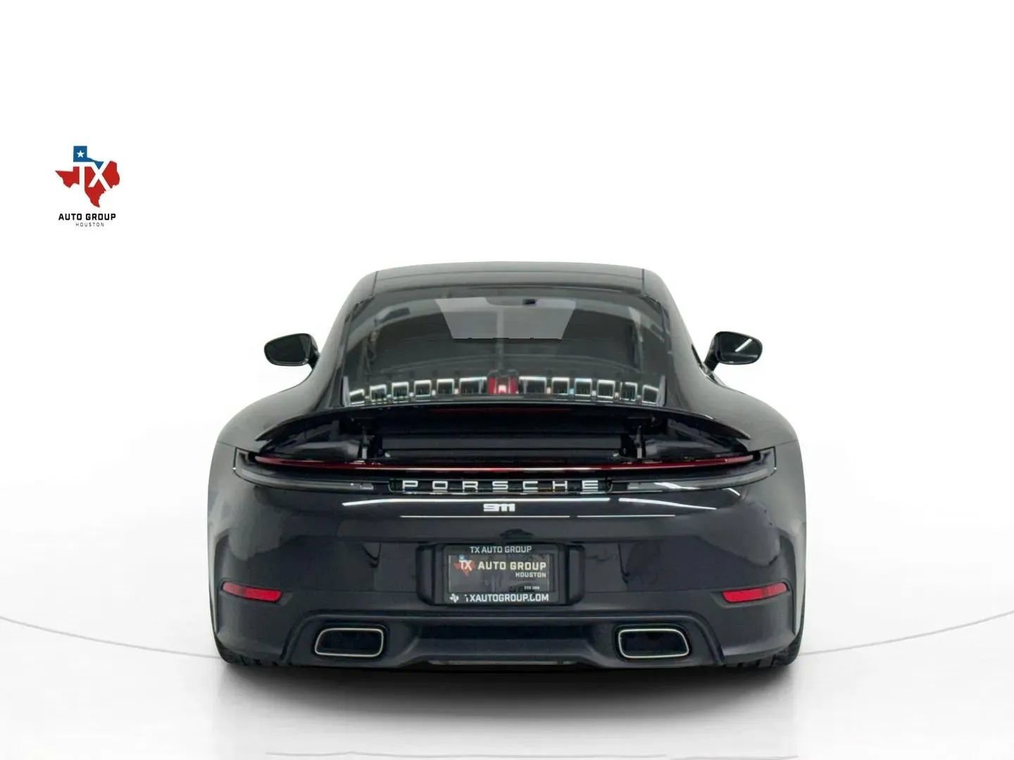 Used 2025 Porsche 911 Carrera RWD image 8