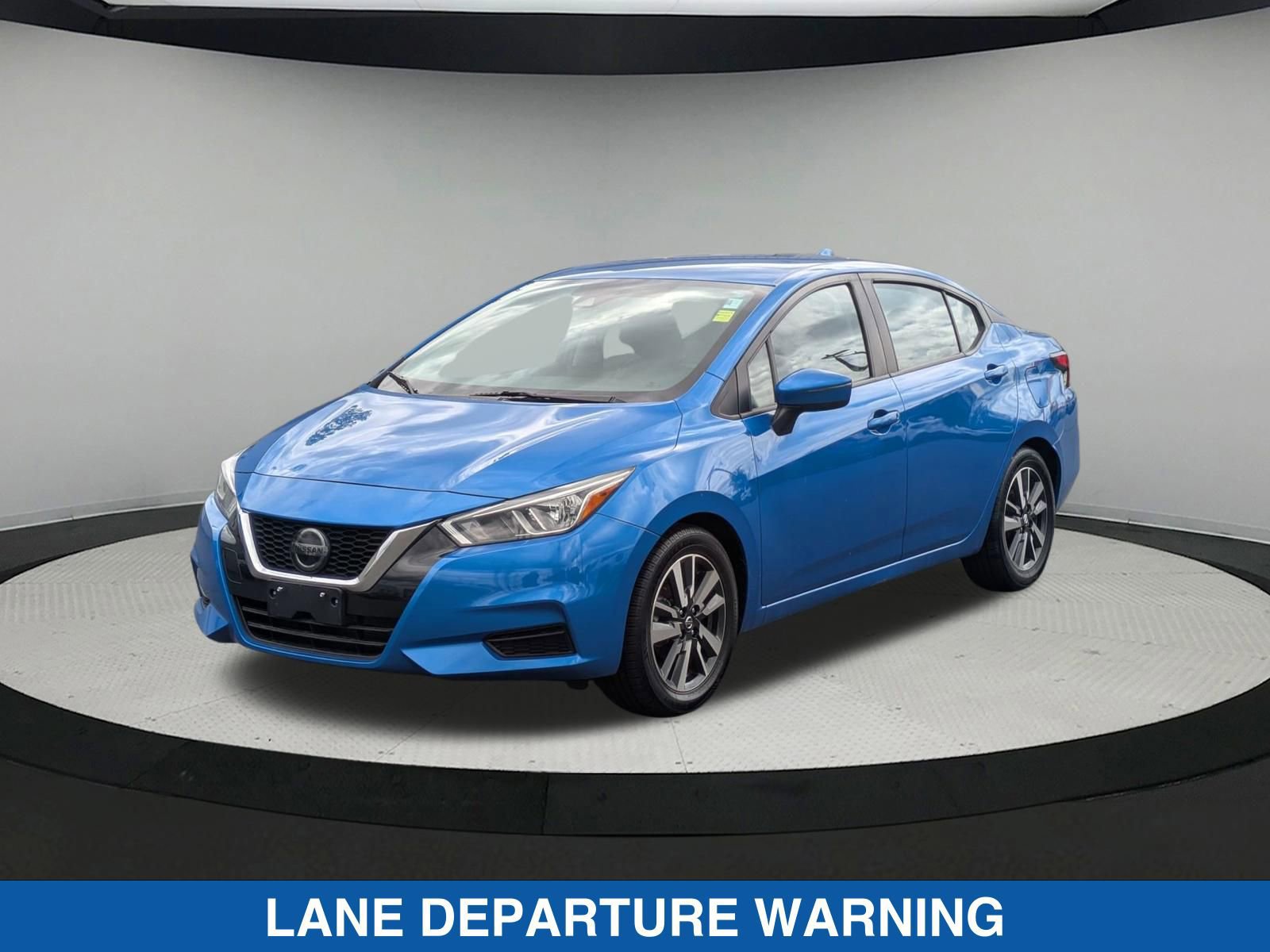 Used 2021 Nissan Versa SV FWD image 8
