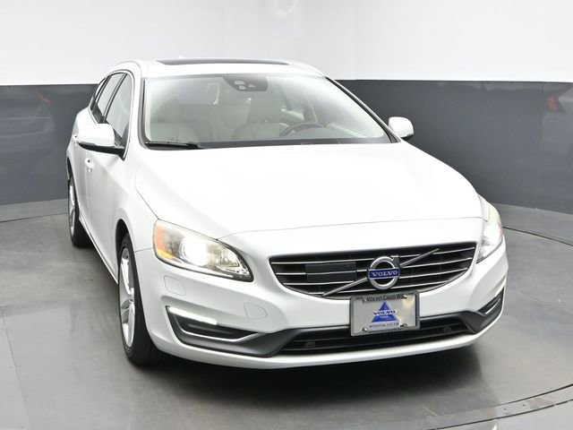 Used 2015 Volvo V60 T5 Premier Plus FWD image 2