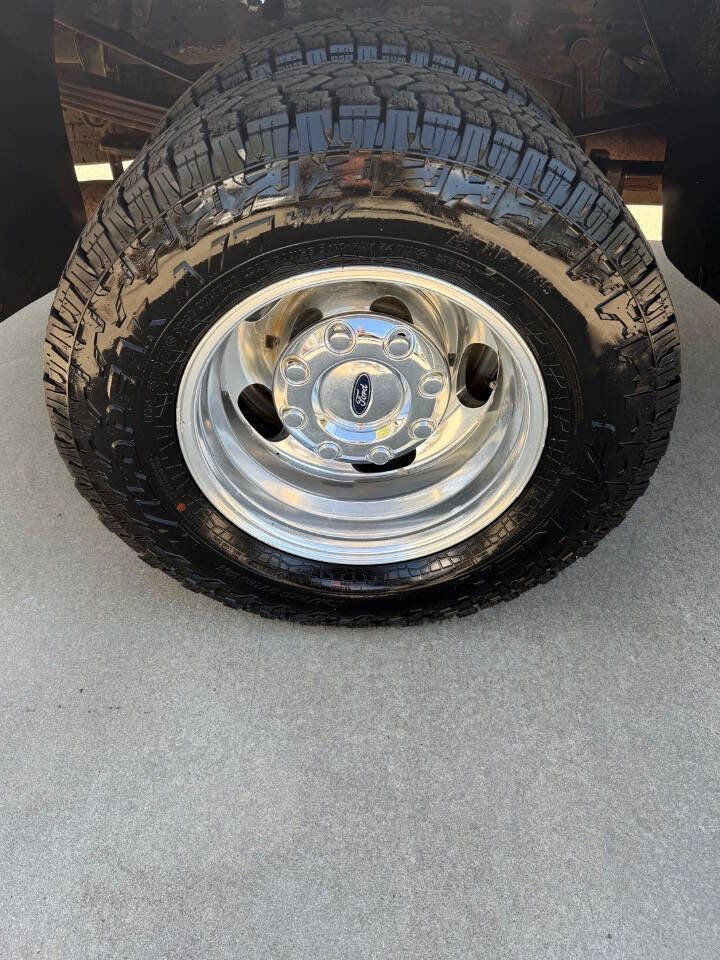 Used 2006 Ford F350 Lariat AWD/4WD image 13