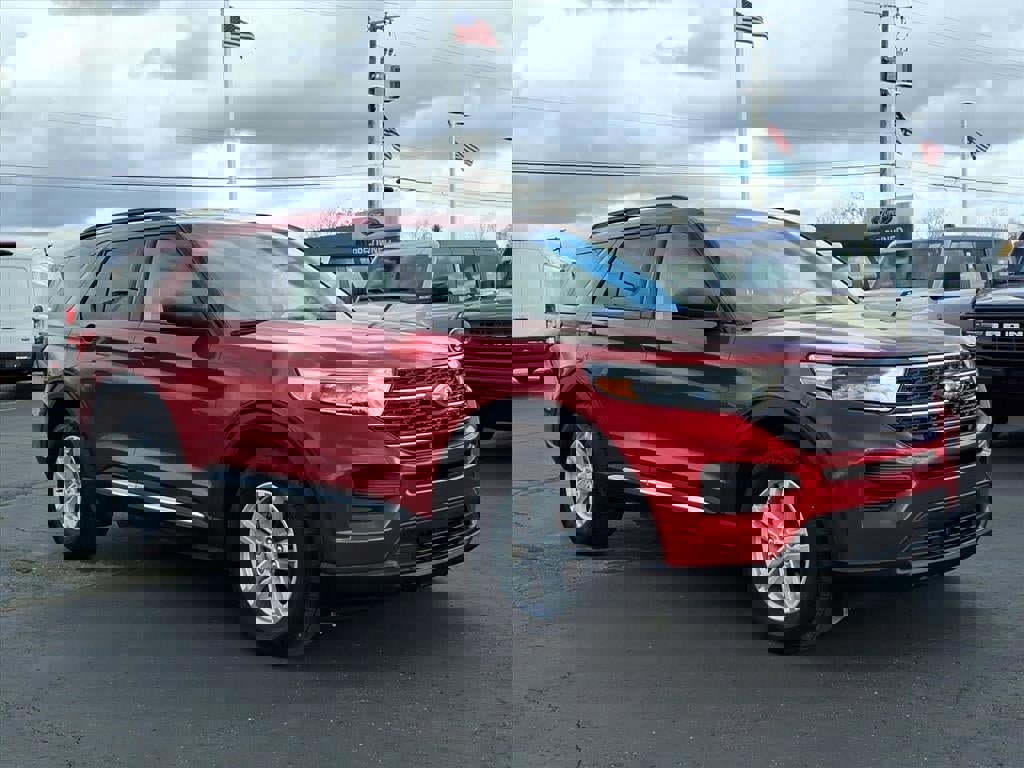 Used 2020 Ford Explorer XLT w/ Class III Trailer Tow Package image 3