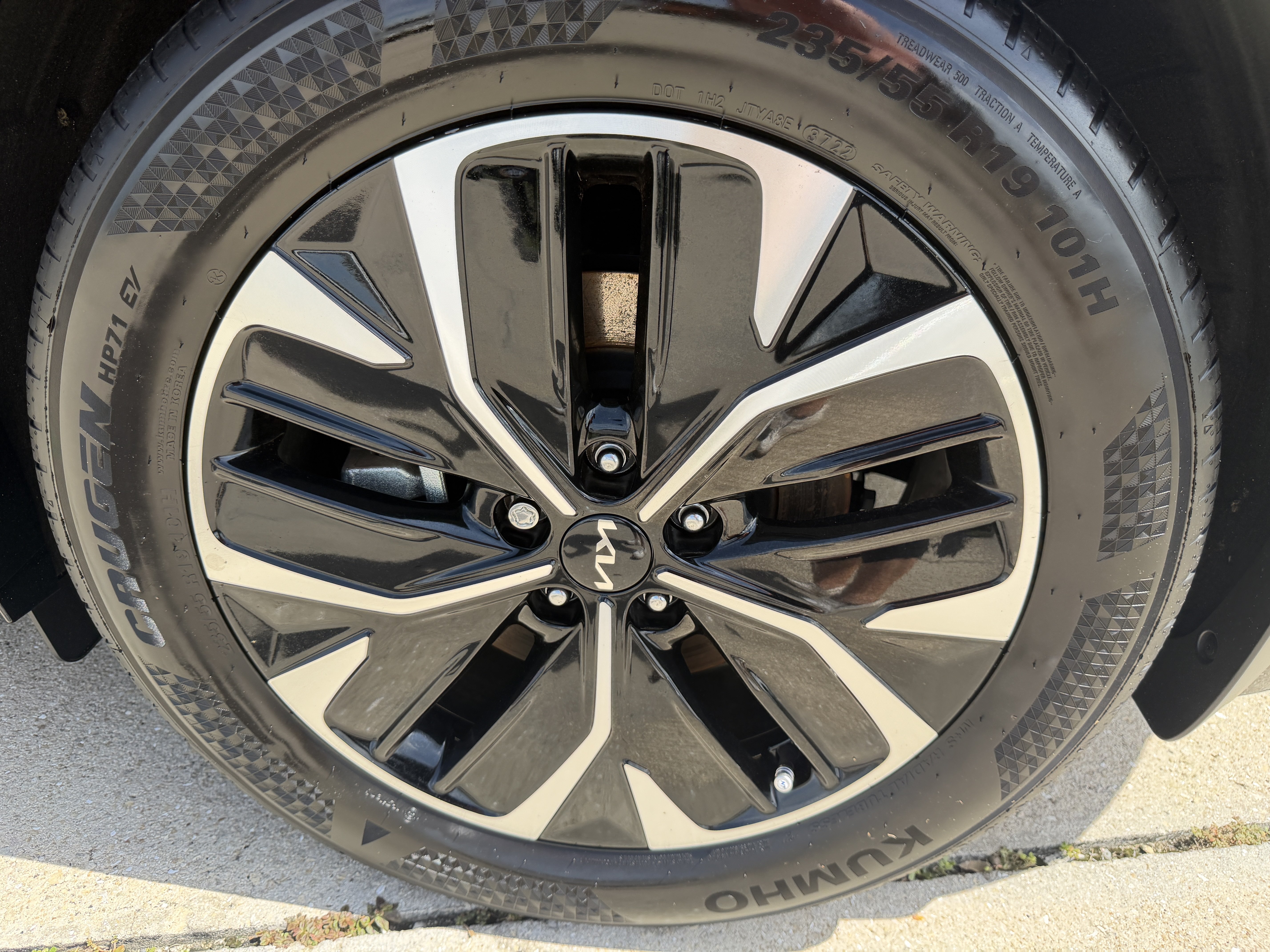 Used 2023 Kia EV6 Wind w/ Wind Technology Package AWD/4WD image 31