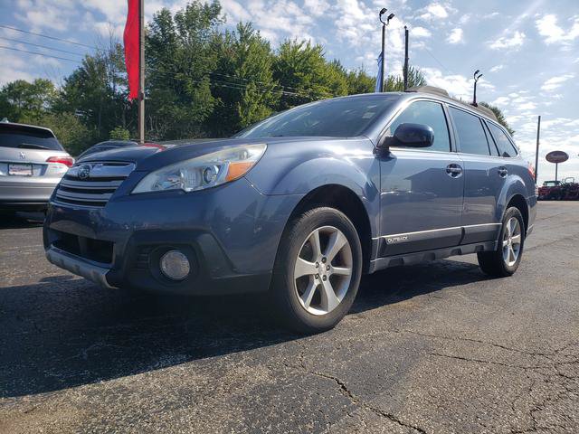 Used 2013 Subaru Outback 2.5i Limited w/ Moonroof Pkg AWD/4WD image 3