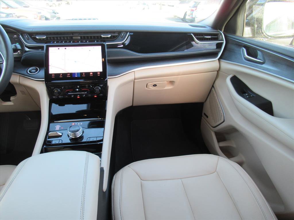 Used 2022 Jeep Grand Cherokee Limited 4xe image 12