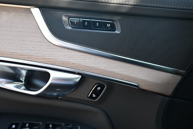 New 2026 Volvo XC90 B5 Core AWD/4WD image 26