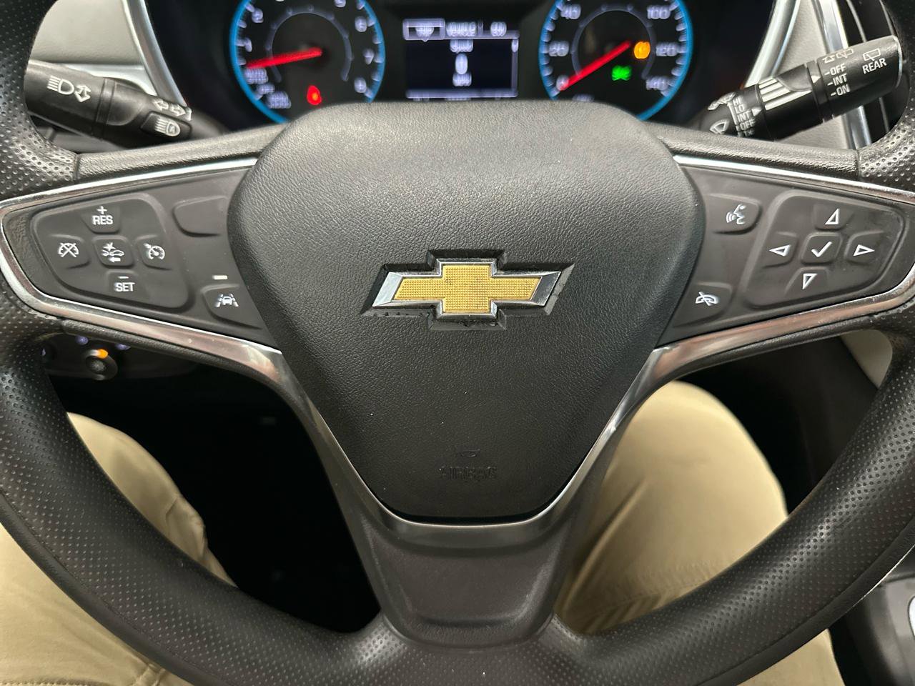 Used 2021 Chevrolet Equinox LS w/ LS Convenience Package FWD image 18