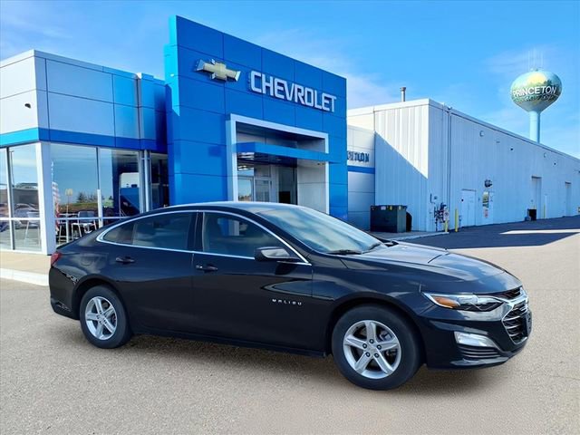 Used 2024 Chevrolet Malibu LS FWD image 1