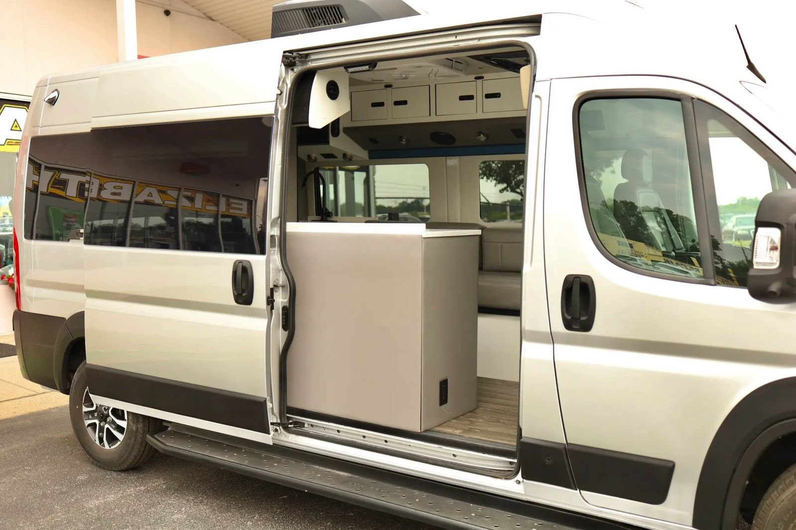 Used 2024 RAM ProMaster 3500 w/ Leather Interior Group FWD image 51