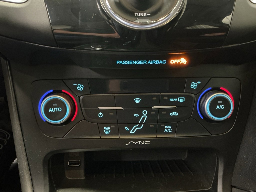 Used 2017 Ford Focus SEL image 17