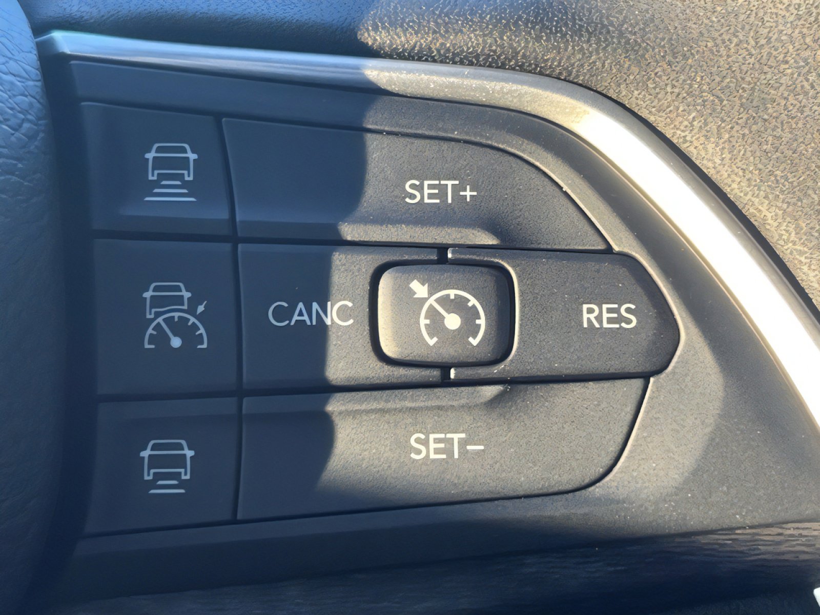 New 2025 Jeep Grand Cherokee L Limited w/ Trailer Tow Package image 29