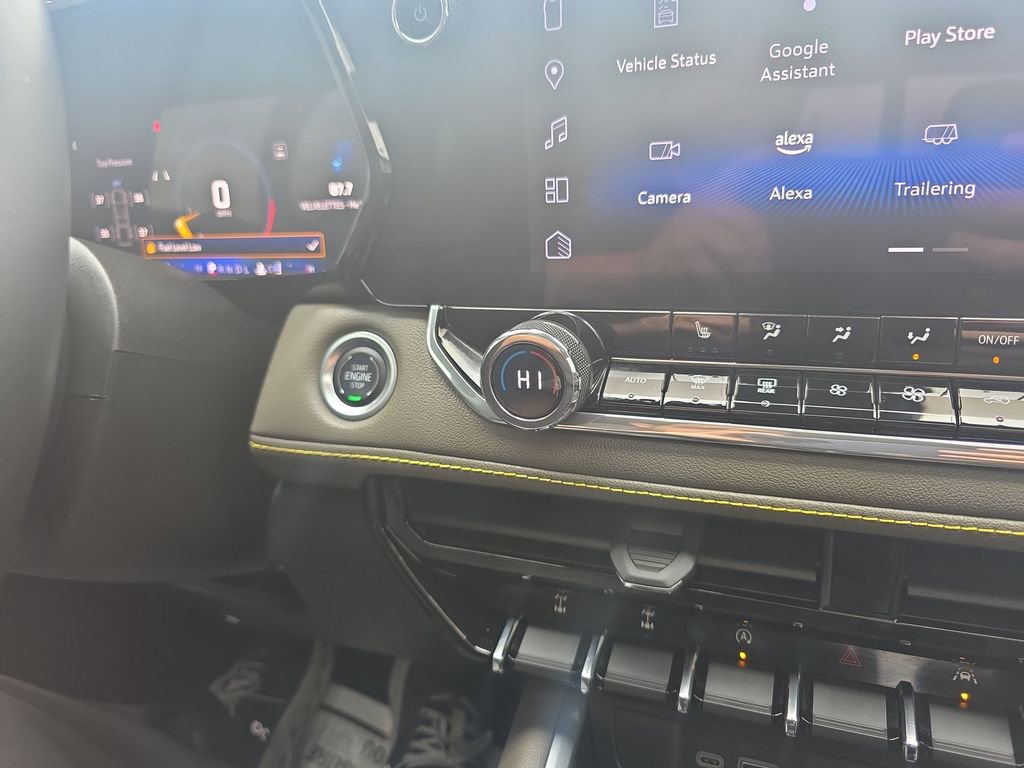 Used 2024 Chevrolet Colorado ZR2 w/ Technology Package AWD/4WD image 36