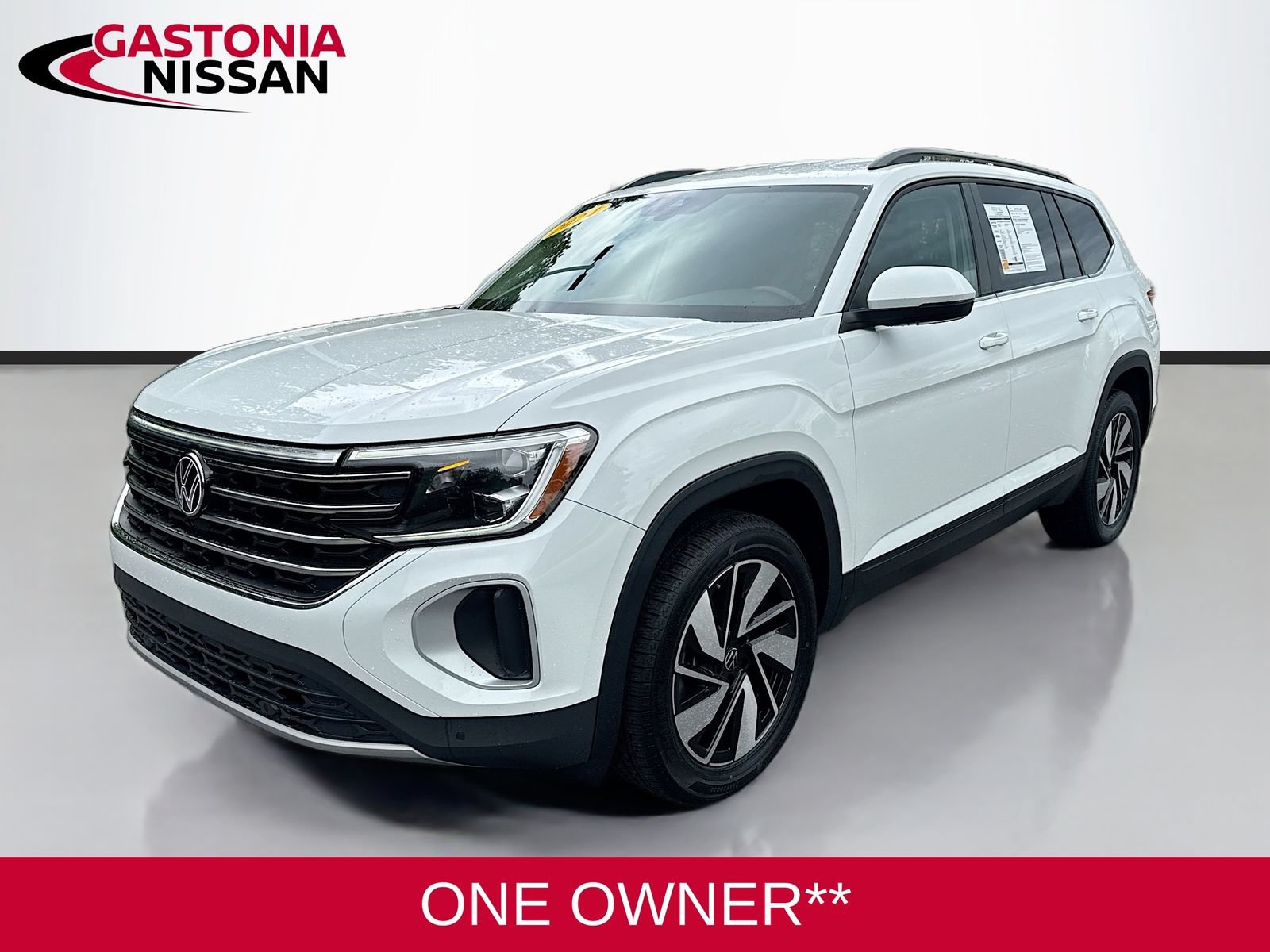 Used 2024 Volkswagen Atlas SE FWD image 3