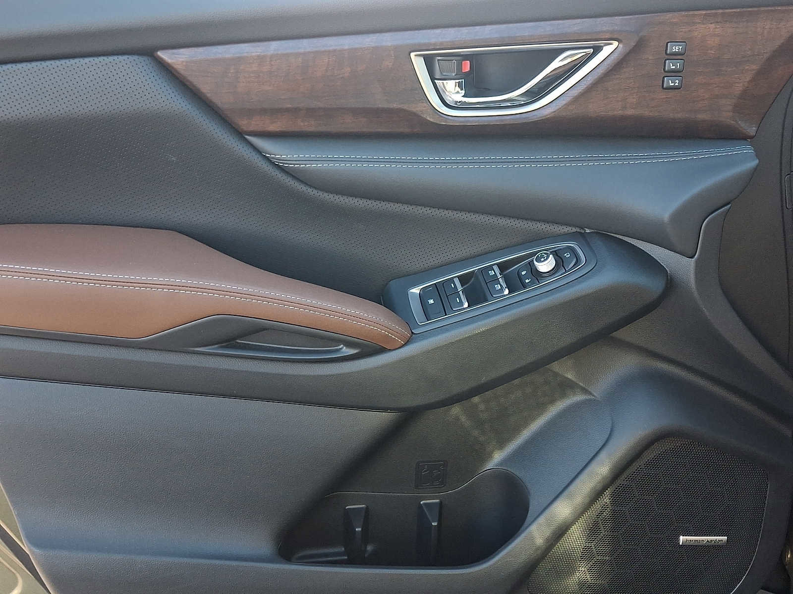 Used 2023 Subaru Ascent Touring image 13