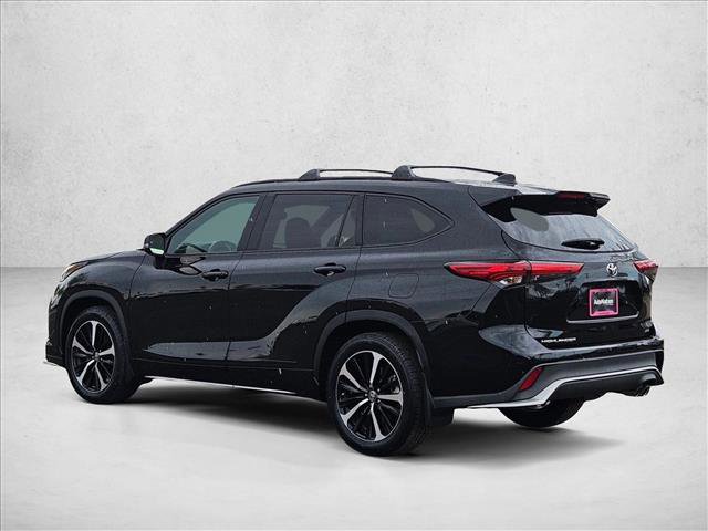 Used 2022 Toyota Highlander XSE image 7