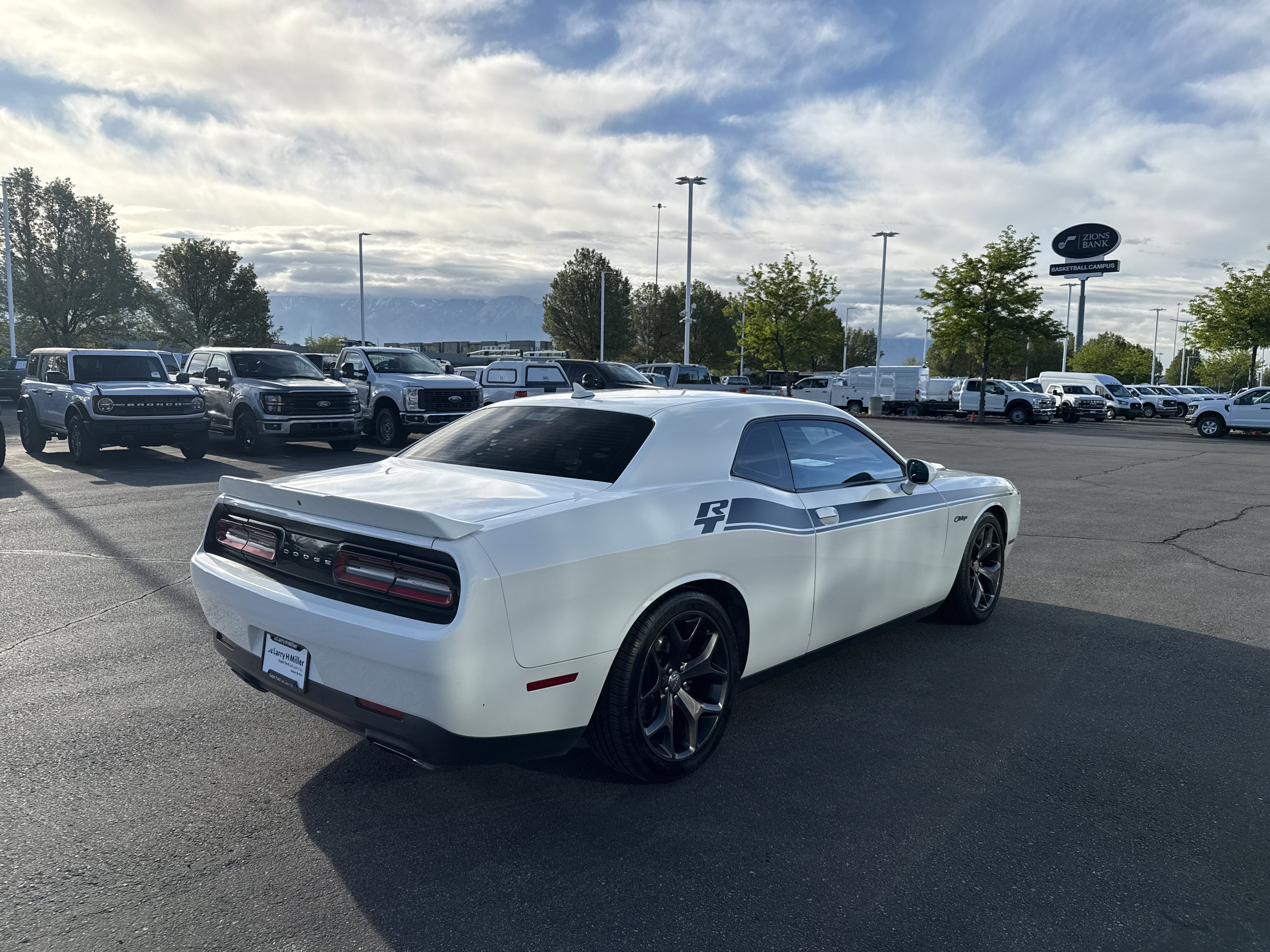 Used 2015 Dodge Challenger R/T Plus image 5