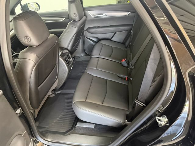 Used 2025 Cadillac XT5 Luxury w/ LPO, Floor Liner Package FWD image 33