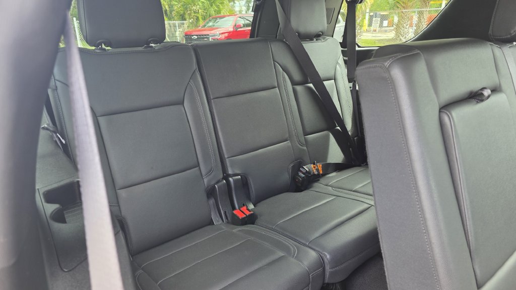 Used 2023 Chevrolet Tahoe LT w/ Luxury Package AWD/4WD image 9