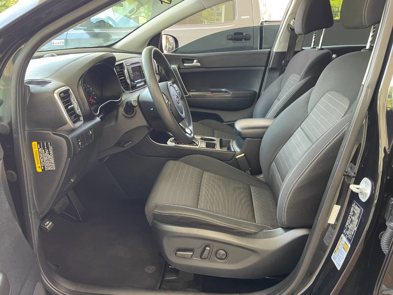 Used 2017 Kia Sportage LX w/ LX Popular Package image 16