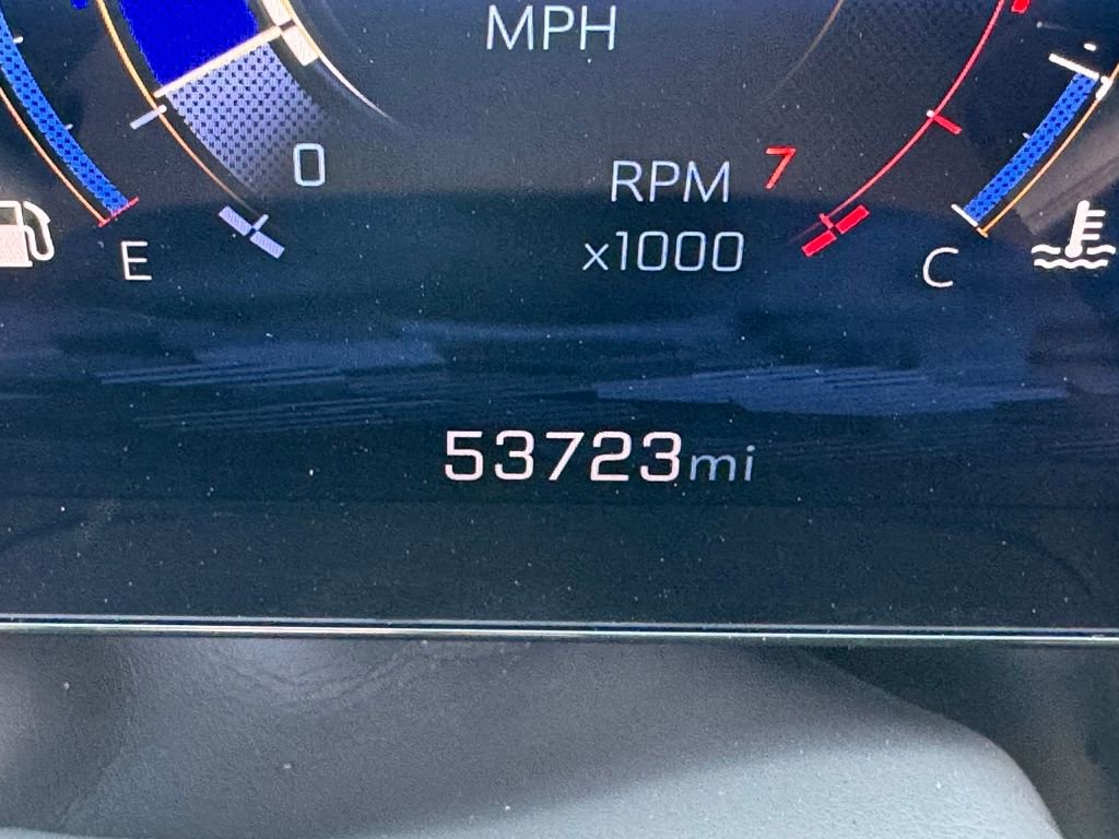 Used 2025 Chevrolet Suburban LT image 22