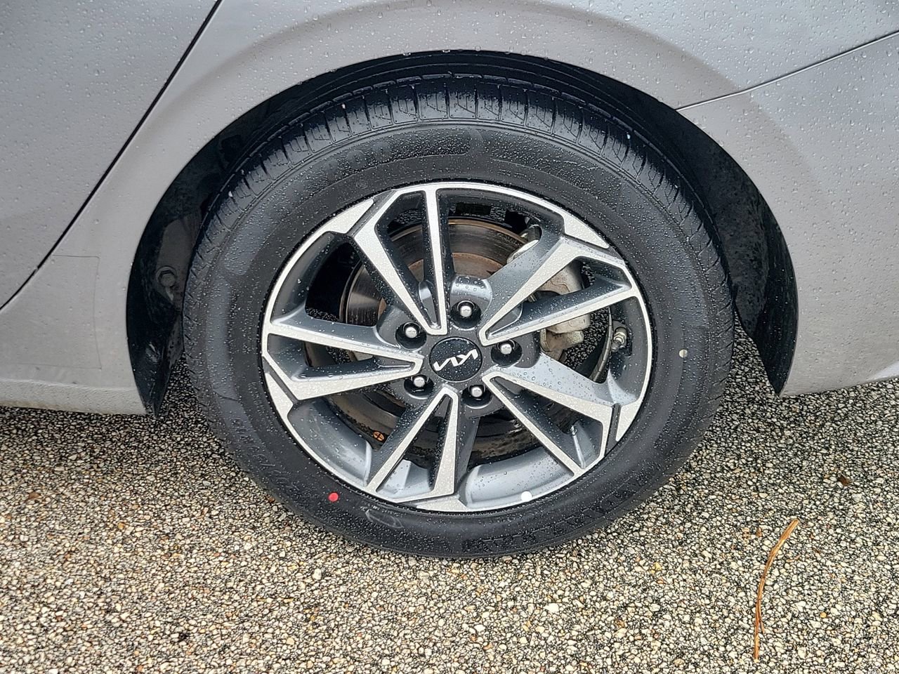 Used 2024 Kia Forte LXS image 5