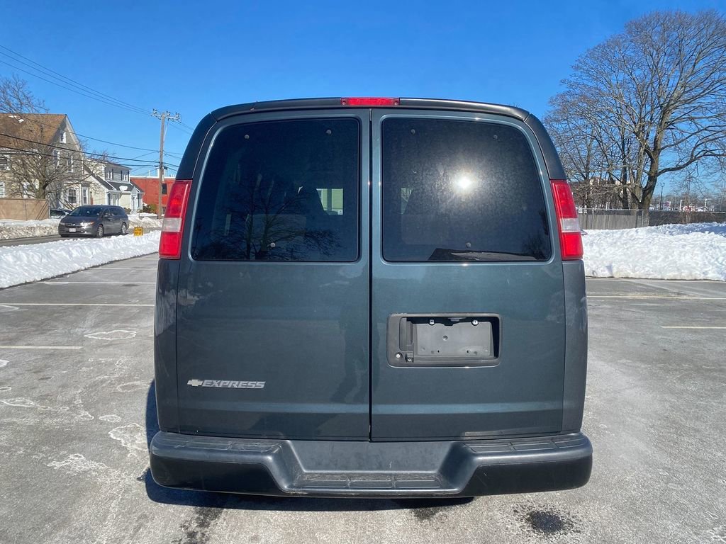 Used 2017 Chevrolet Express 2500 LS image 6