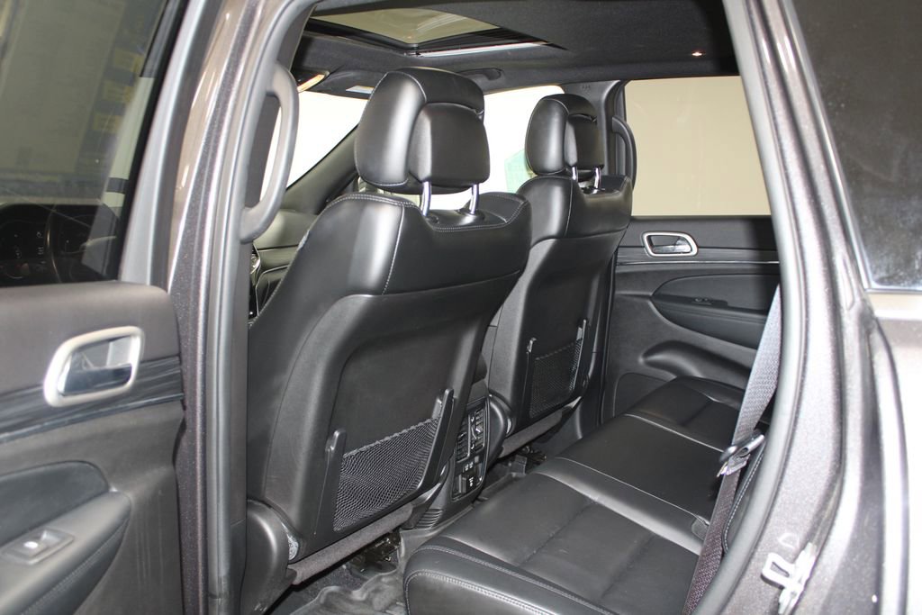 Used 2021 Jeep Grand Cherokee Limited w/ Trailer Tow Group IV image 28