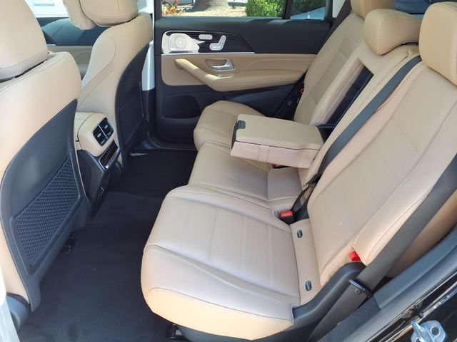 New 2026 Mercedes-Benz GLS 450 4MATIC image 17