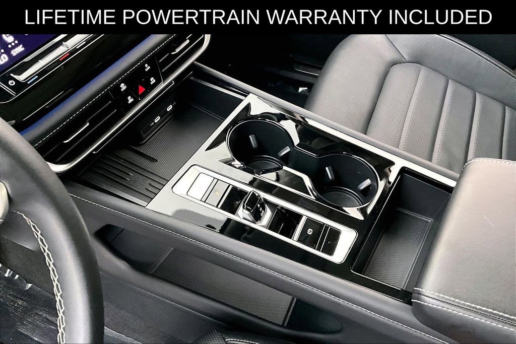 Used 2025 Volkswagen Atlas SEL image 18