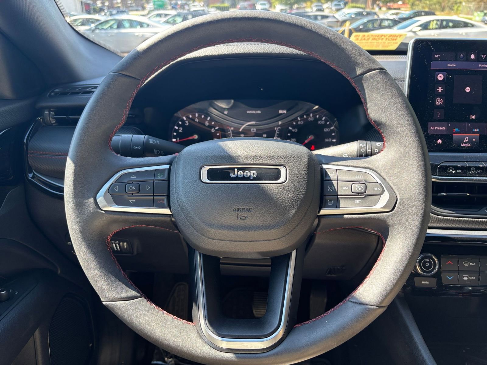 Used 2025 Jeep Compass Trailhawk image 28