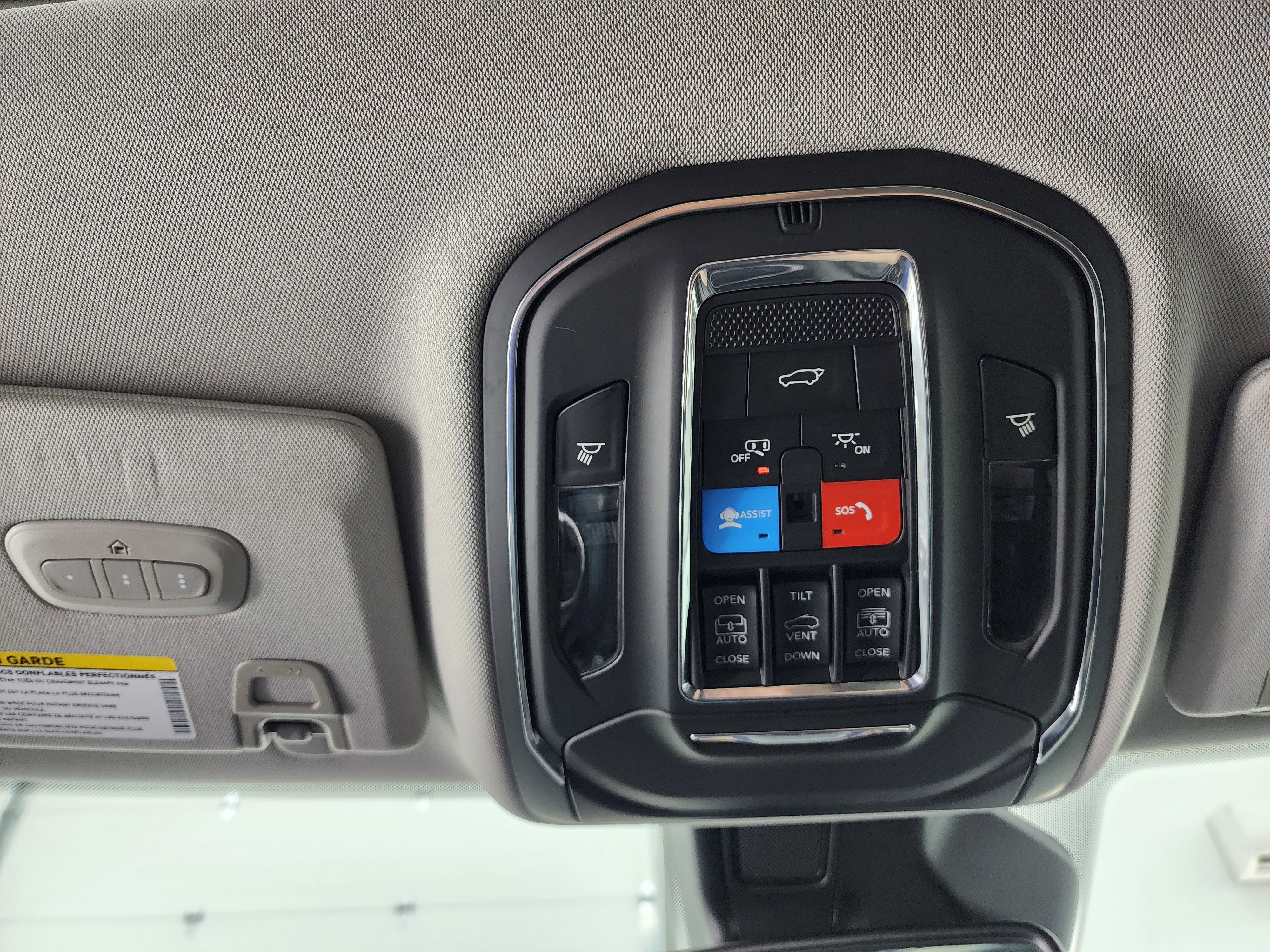 Used 2023 Jeep Grand Cherokee Limited w/ Black Appearance Package image 64