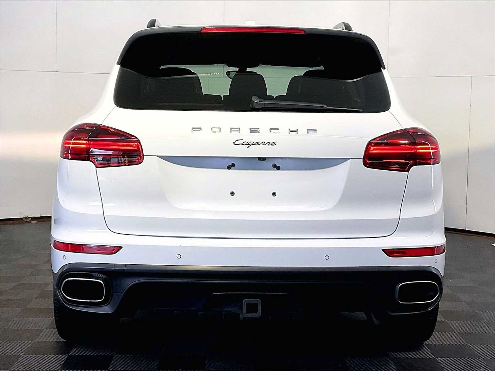 Certified 2016 Porsche Cayenne AWD/4WD image 6