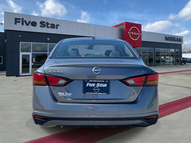 Used 2024 Nissan Altima 2.5 SV FWD image 5
