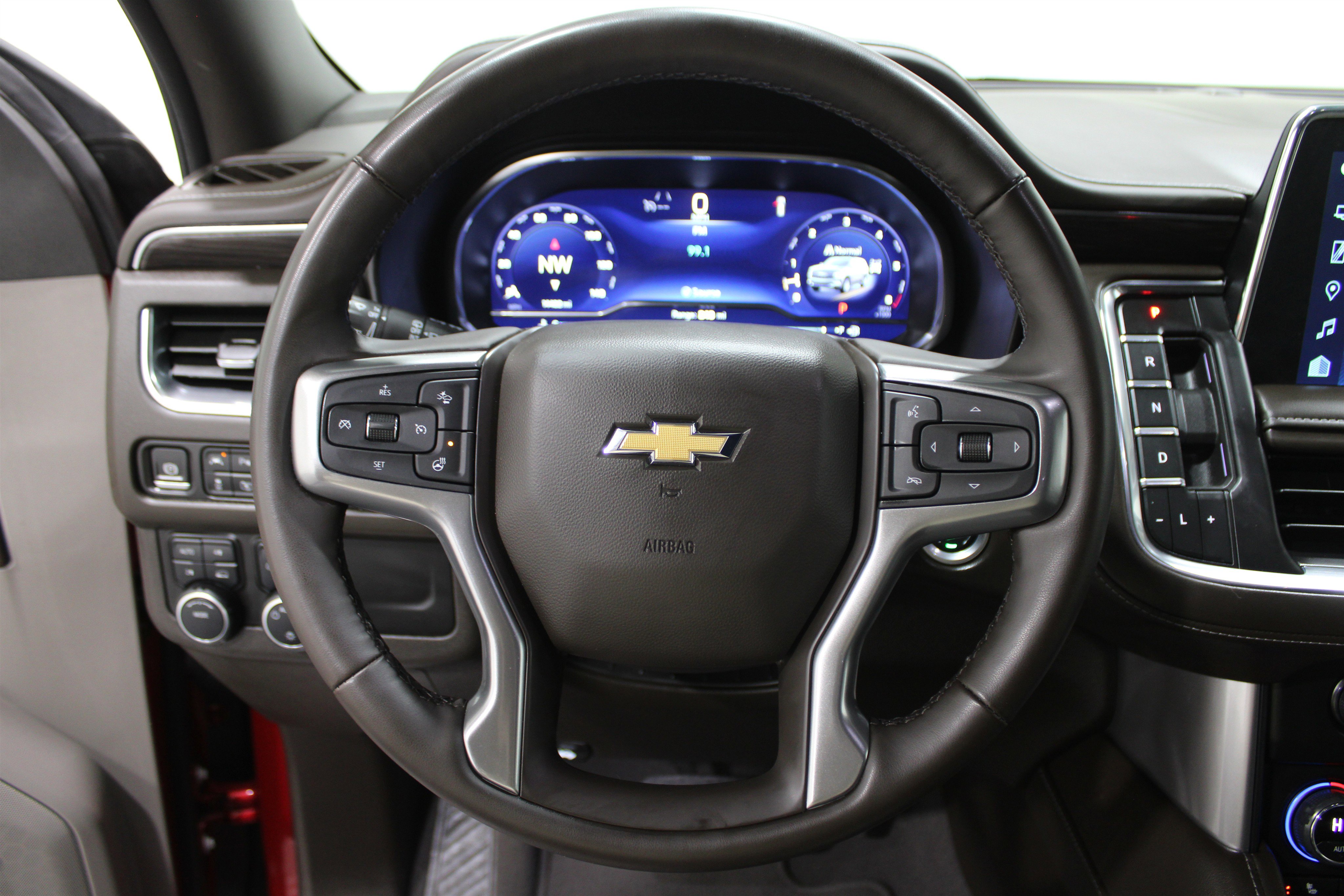 Used 2024 Chevrolet Tahoe LT w/ Luxury Package image 10