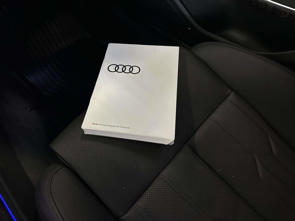 Used 2025 Audi A8 L 3.0T AWD/4WD image 34