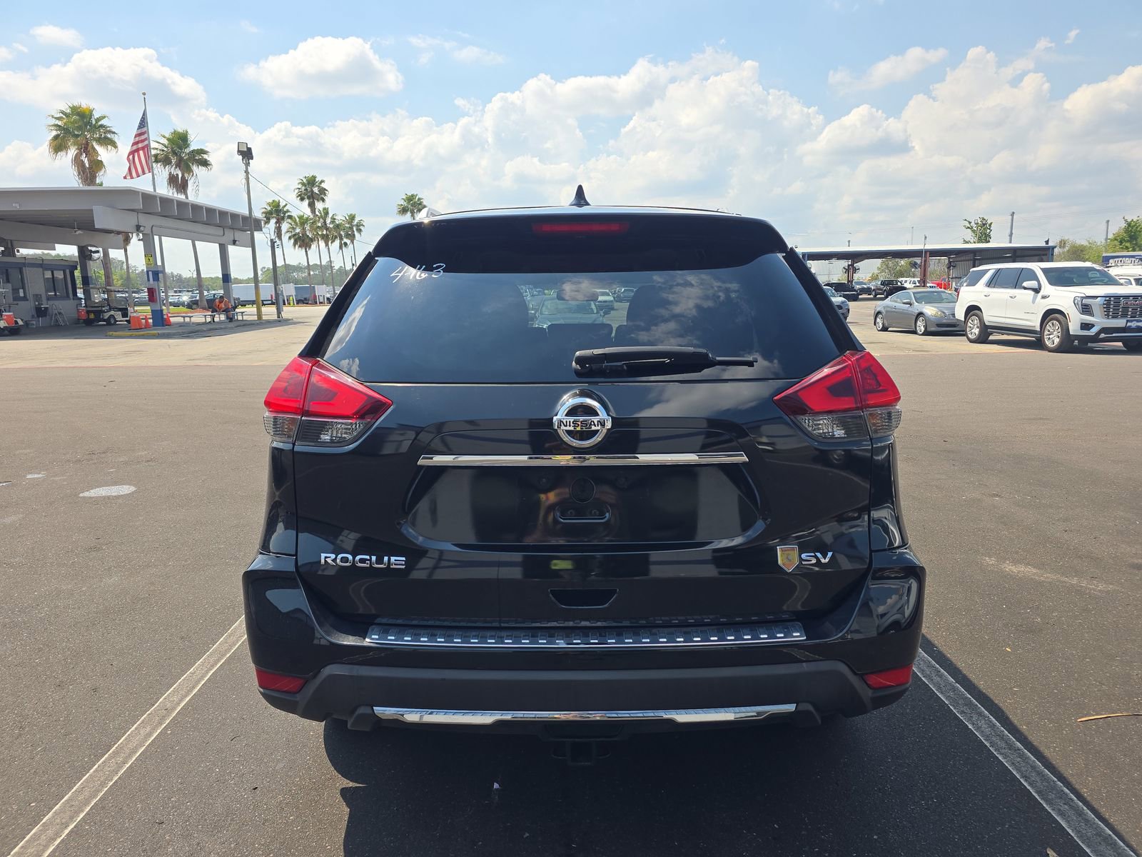 Used 2018 Nissan Rogue SV w/ Premium Package image 7