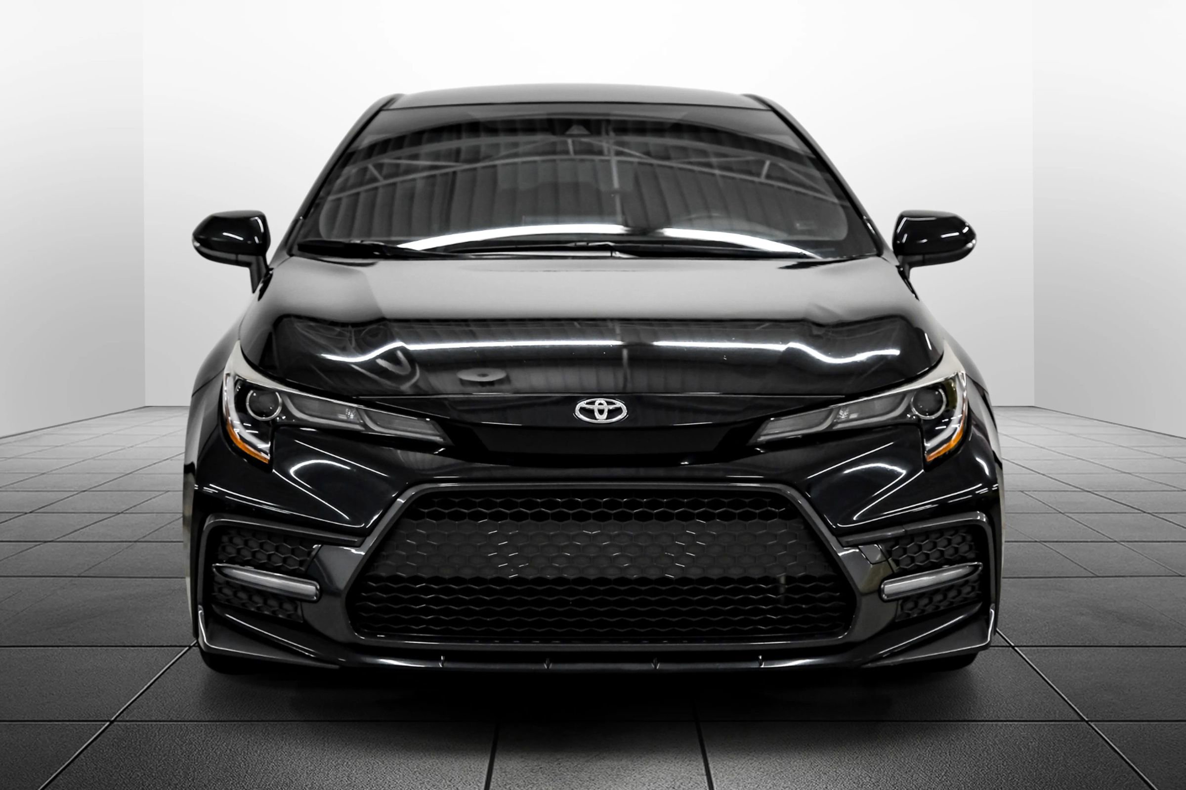 Used 2021 Toyota Corolla SE image 4