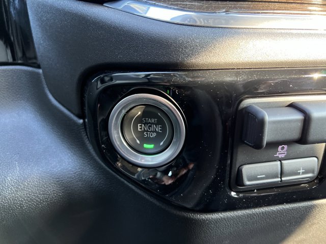 Used 2023 Chevrolet Silverado 1500 RST w/ Protection Package AWD/4WD image 17