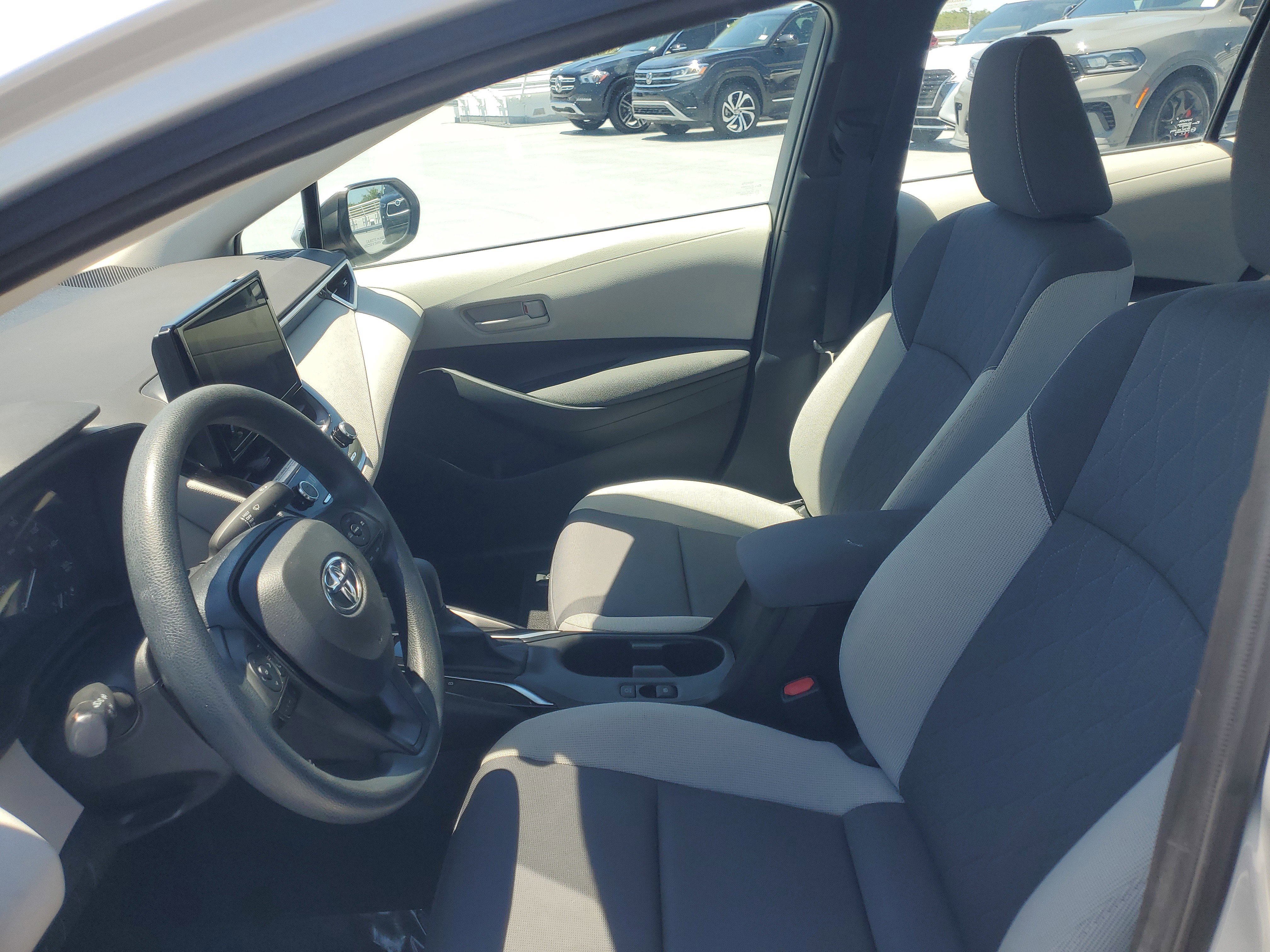Used 2023 Toyota Corolla LE FWD image 14