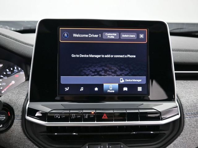 Used 2025 Jeep Compass Sport image 21