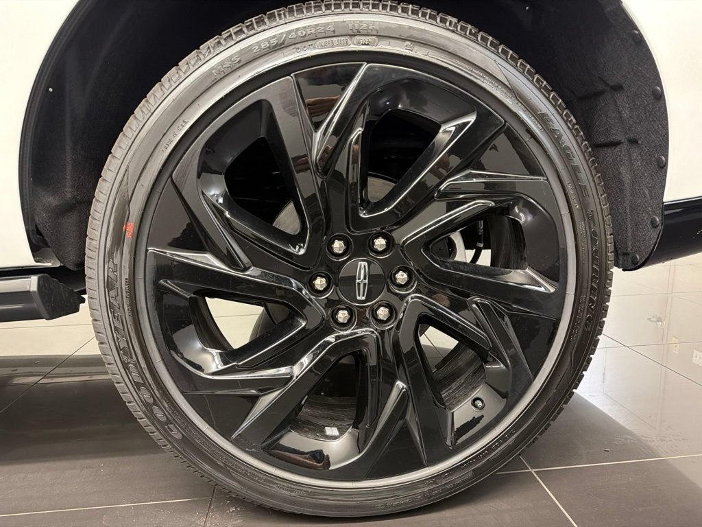 New 2027 Lincoln Navigator Black Label AWD/4WD image 7