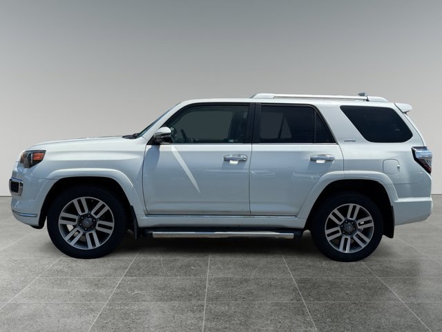 Used 2018 Toyota 4Runner Limited AWD/4WD image 3