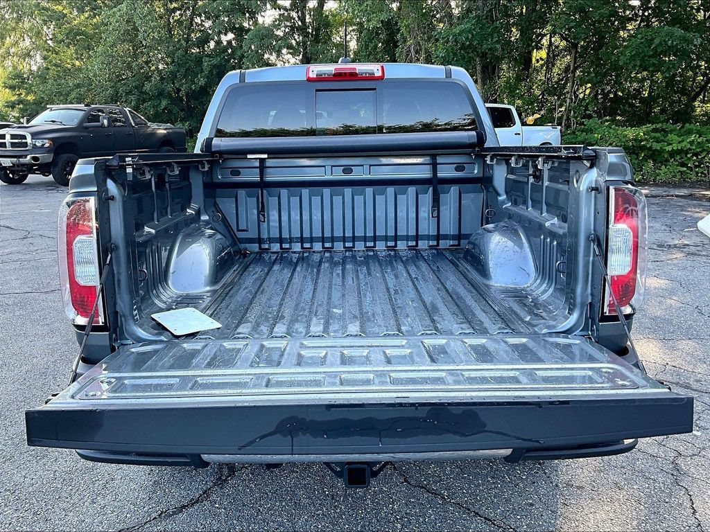 Used 2020 GMC Canyon SLE w/ Elevation Edition AWD/4WD image 29