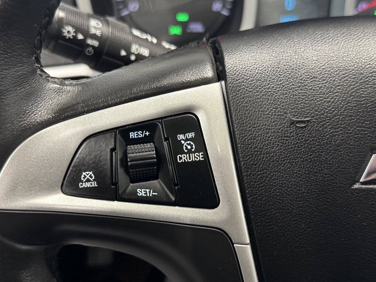 Used 2016 Chevrolet Equinox LTZ w/ Enhanced Convenience Package AWD/4WD image 32