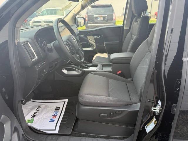 Used 2025 Nissan Frontier SV w/ SV Convenience Package AWD/4WD image 30