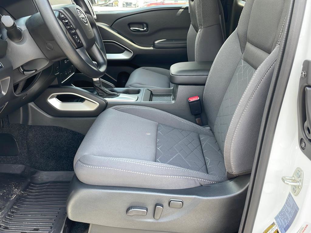 New 2025 Nissan Frontier SV image 10