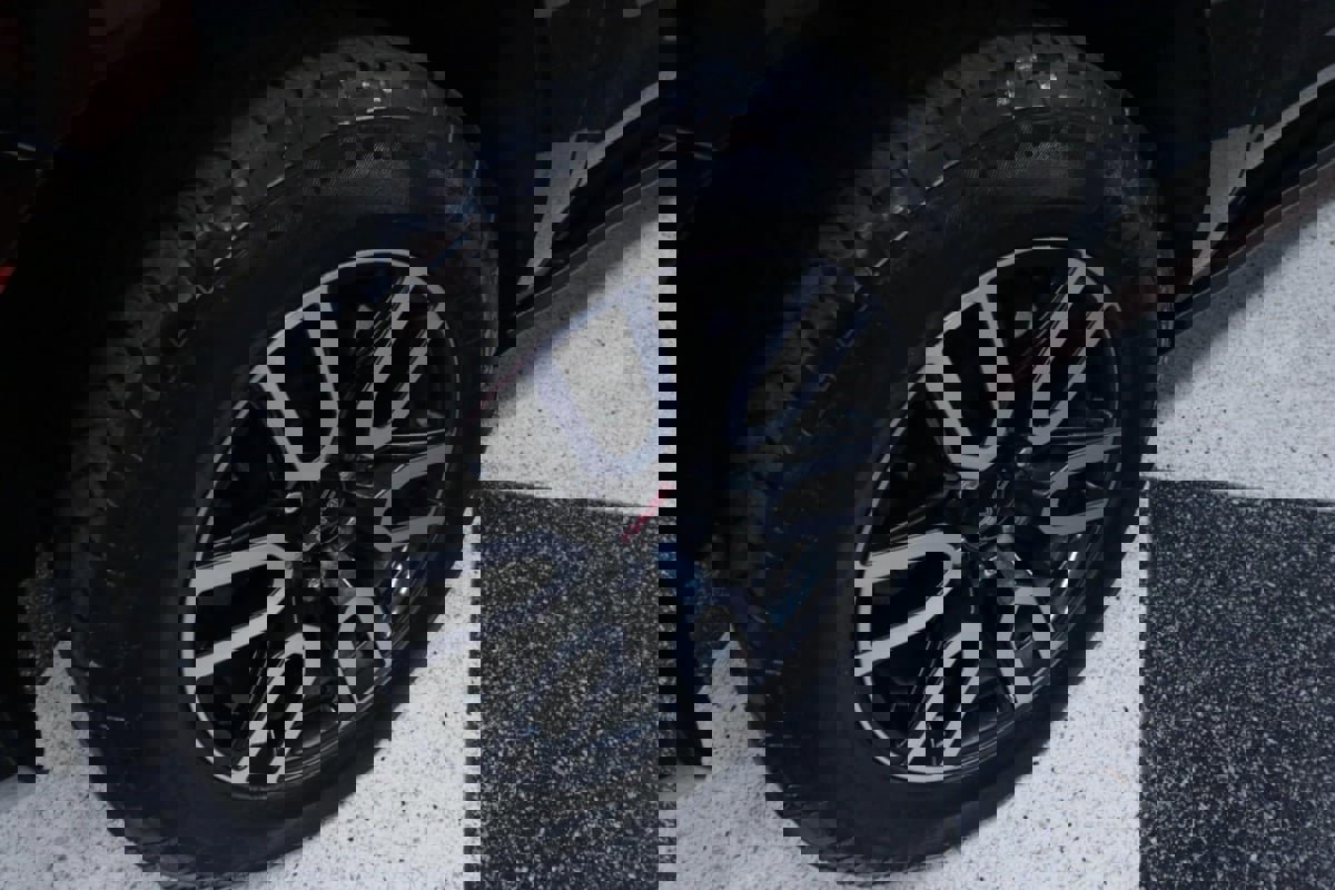 Used 2022 GMC Yukon AT4 image 38